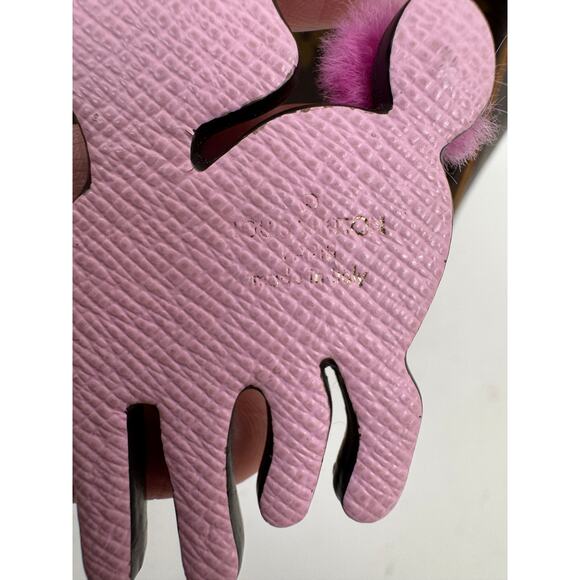 Louis Vuitton Reverse Monogram Deer Baby Doe Fur Tail Key Ring Bag Charm - Picture 4 of 7